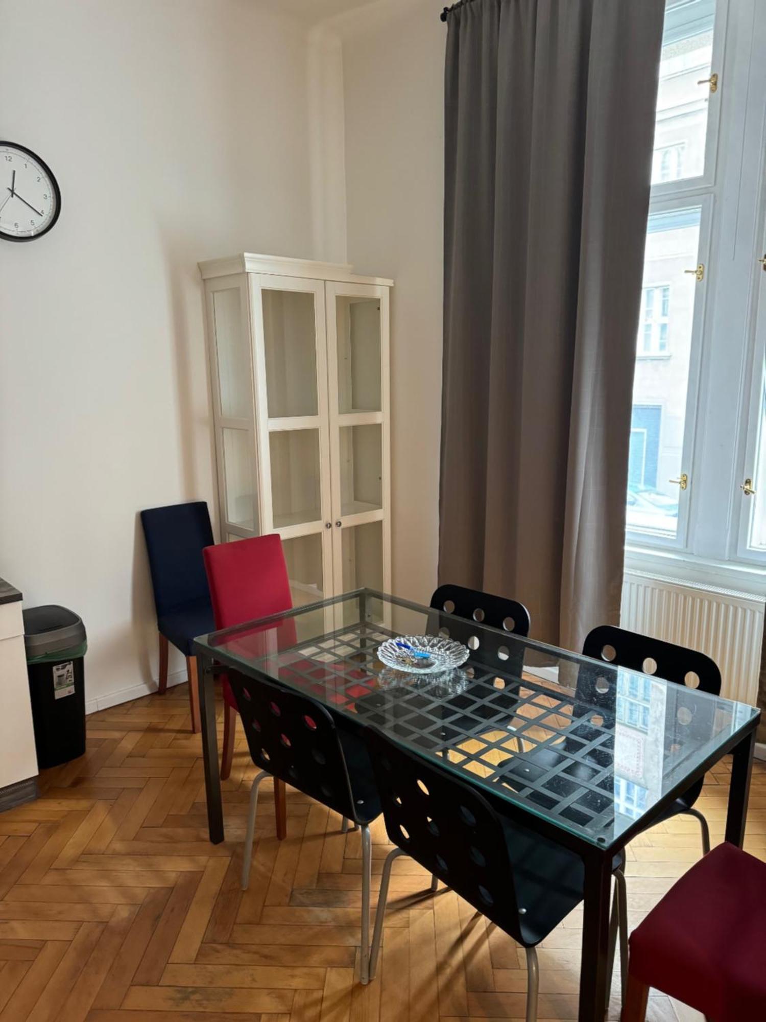 2B Pechackova Family Apartment With Balcony By The River Praha Eksteriør bilde